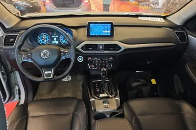 Dongfeng Fengon S560
