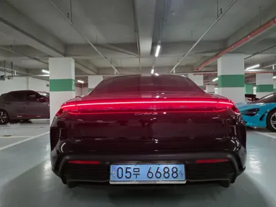 Porsche Taycan
