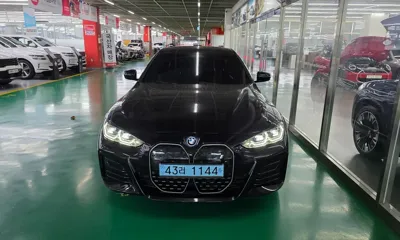 BMW i4