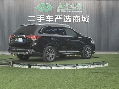 Mitsubishi Outlander (Import)