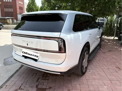 Zeekr 极氪9X