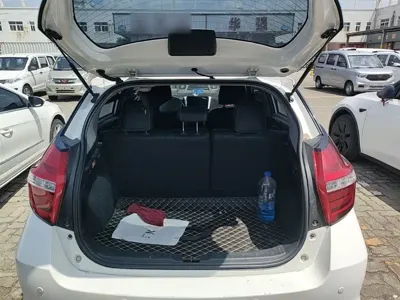 Toyota Yaris L