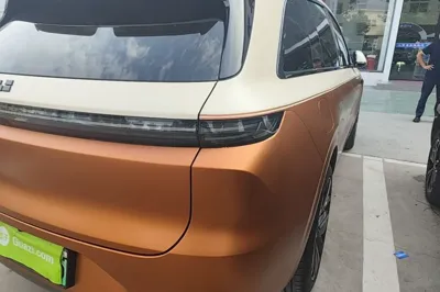 Li Auto L6