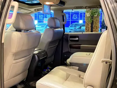 Toyota Sequoia