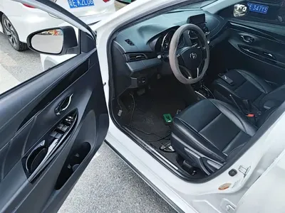 Toyota Yaris L