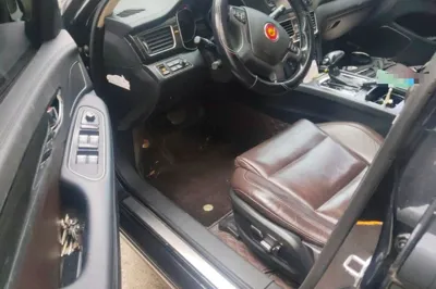 Hongqi H7