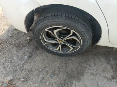Toyota YARiS L Zhi Xuan