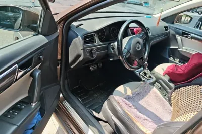 Volkswagen Cross Lavida