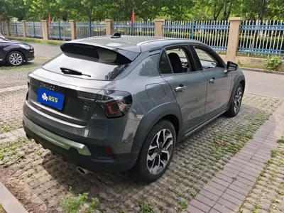 Lynk & Co 02