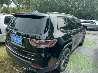 Jeep Grand Commander