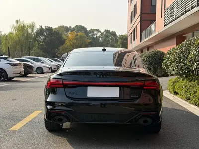 Audi A7L