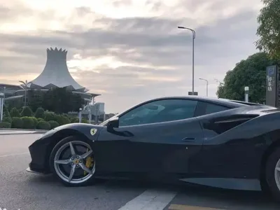 Ferrari F8