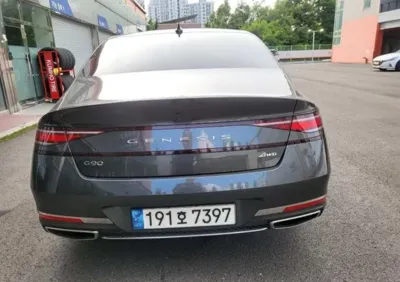 Genesis G90