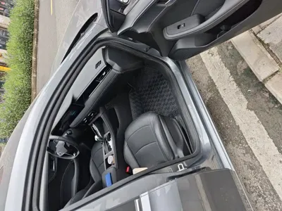 Roewe i5