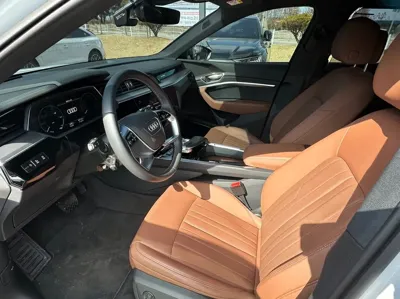 Audi Q8 e-tron