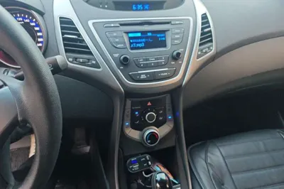 Hyundai Elantra (5th Generation