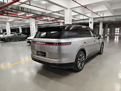Lynk & Co 领克900