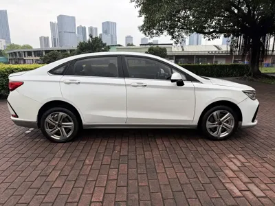 BAIC EU5