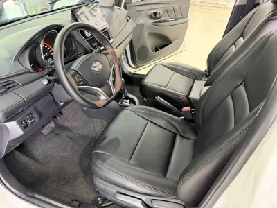 Toyota Yaris L