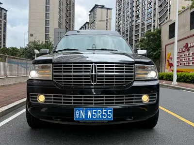Lincoln Navigator