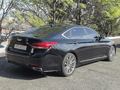 Hyundai Genesis