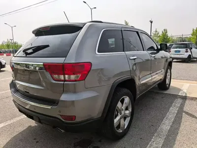 Jeep Grand Cherokee (Import)