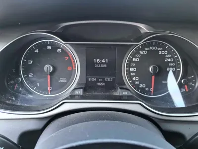 Audi A4 (Import)