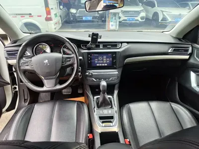 Peugeot 408