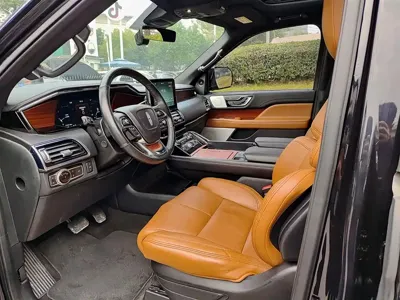Lincoln Navigator