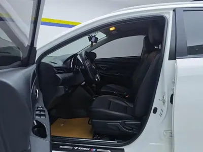 Toyota Yaris L