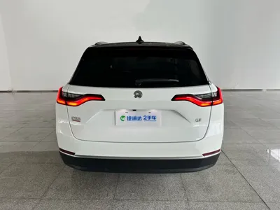 Nio ES8