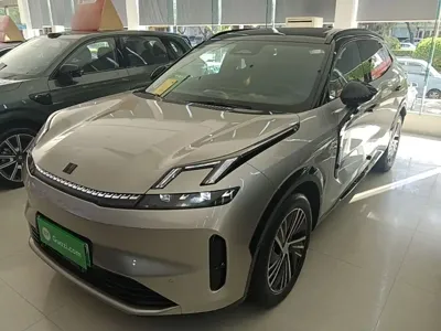 Lynk & Co 08 EM-P
