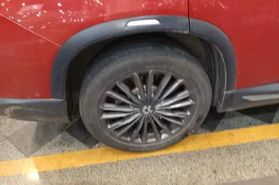 Nio ES8