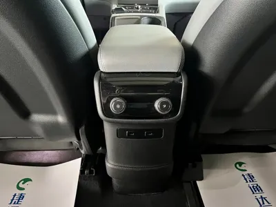 Nio ES8