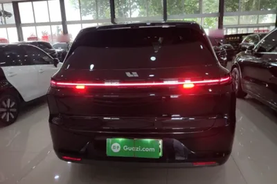 Li Auto L6