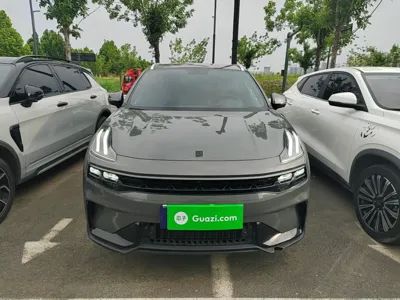 Lynk & Co 06