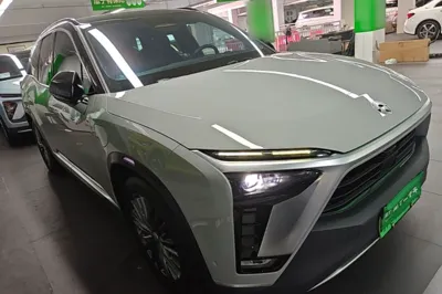 Nio ES8