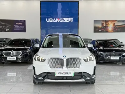 BMW iX1