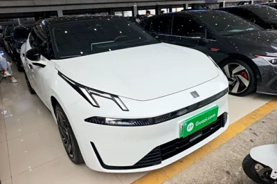 Lynk & Co 07
