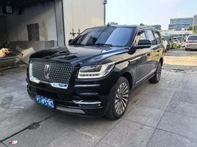 Lincoln Navigator