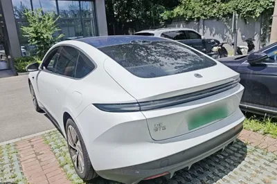 Nio ET5