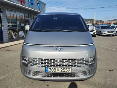 Hyundai Staria