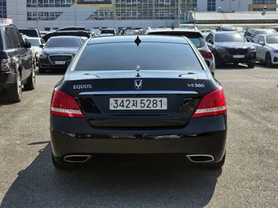 Hyundai Equus