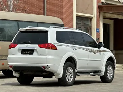 Mitsubishi Pajero Sport