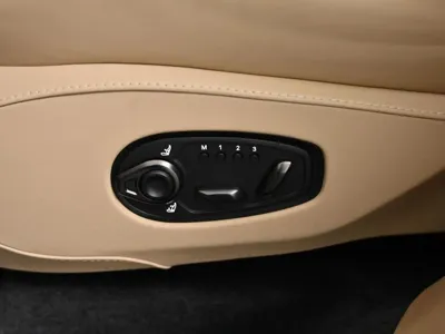 Astonmartin DBX