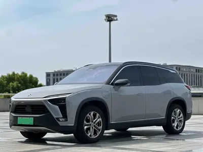 Nio ES8