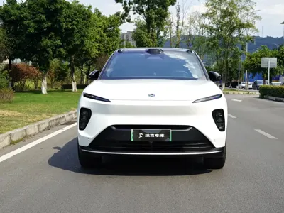 Nio ES8