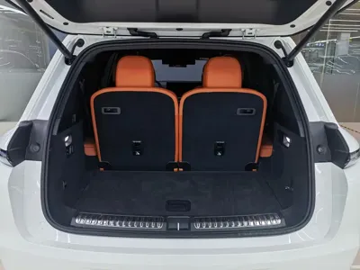 Li Auto Li L8
