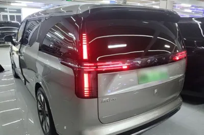Volvo EM90