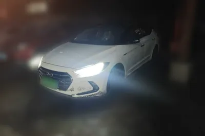 Hyundai Elantra (6th Generation